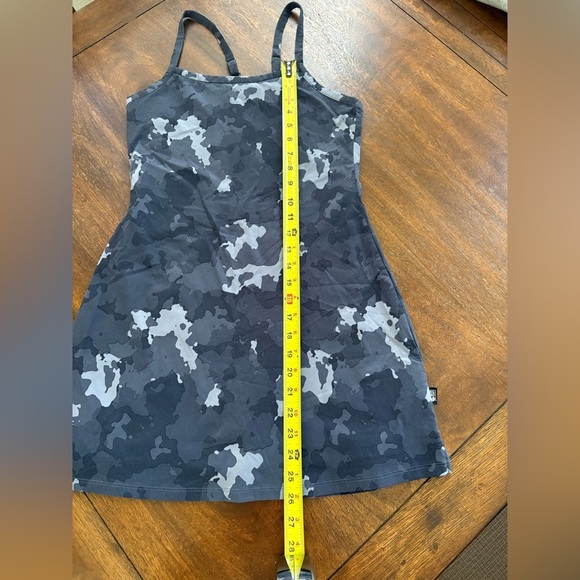 Mountain Hardwear Women's Dynama Dress Gray Camo Size XS Built in Bodysuit - Picture 12 of 14
